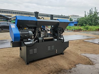 Фото 71 - MetalTec BS 350 CH ленточнопильный станок для резки металла под углом 90°.