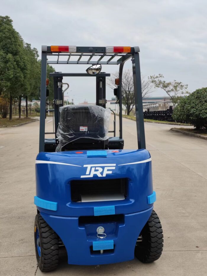 Фото 6 - Вилочный погрузчик TRF D35-4X.